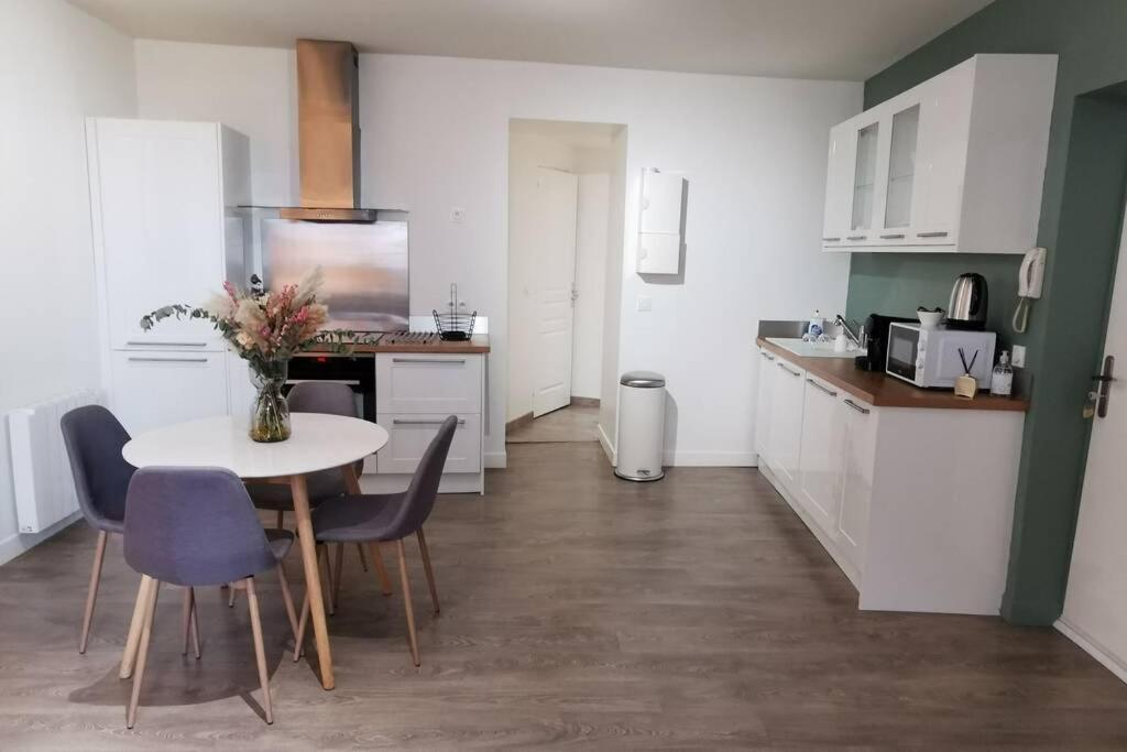 Appartement F2 Cosy Proche De L'Hyper Centre カーン エクステリア 写真