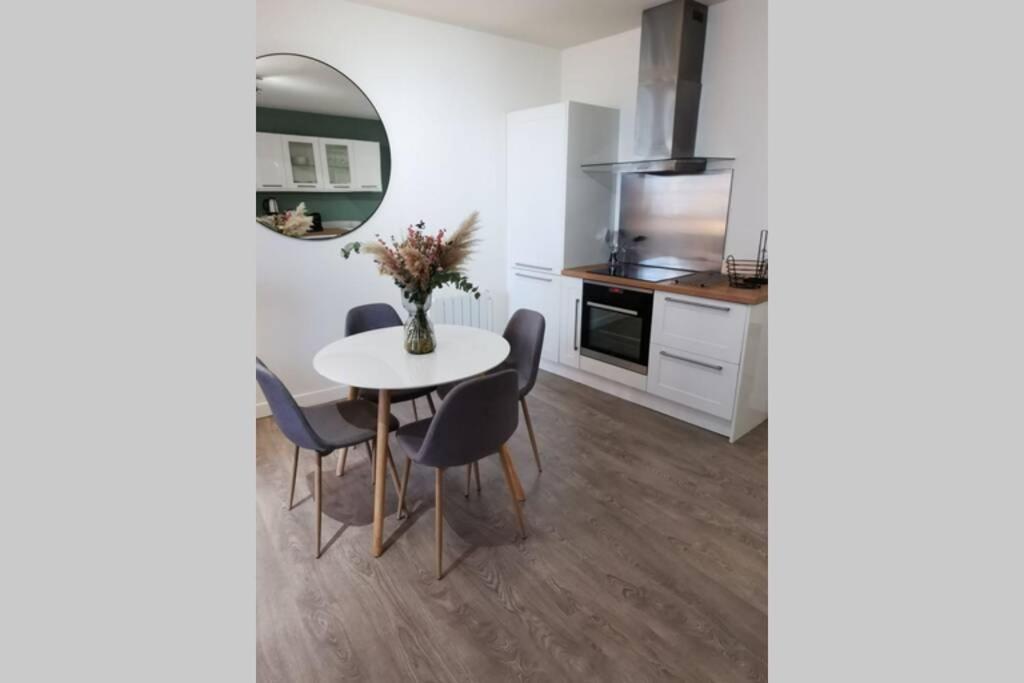 Appartement F2 Cosy Proche De L'Hyper Centre カーン エクステリア 写真